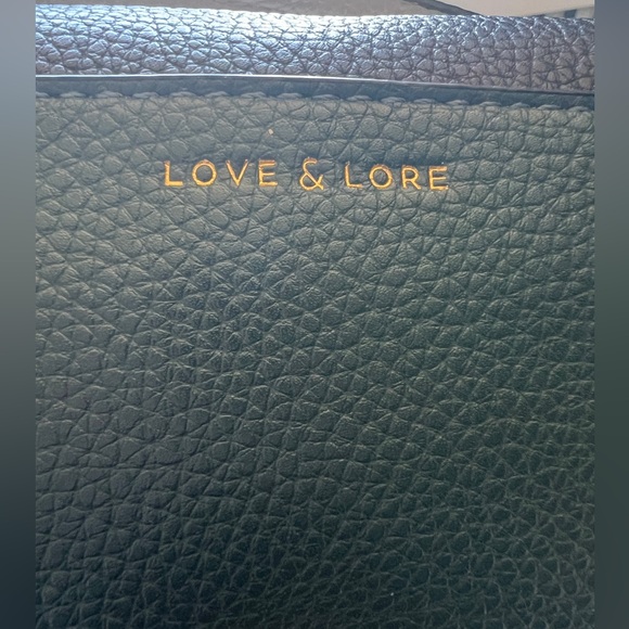 LOVE & LORE: Crossbody Bag - Picture 5 of 8